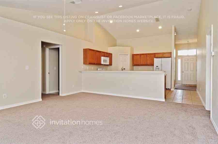 656 Hatchwood Drive - Photo 2 of 18
