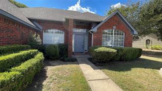 320 Pebblebrook Ln - Photo 1 of 1