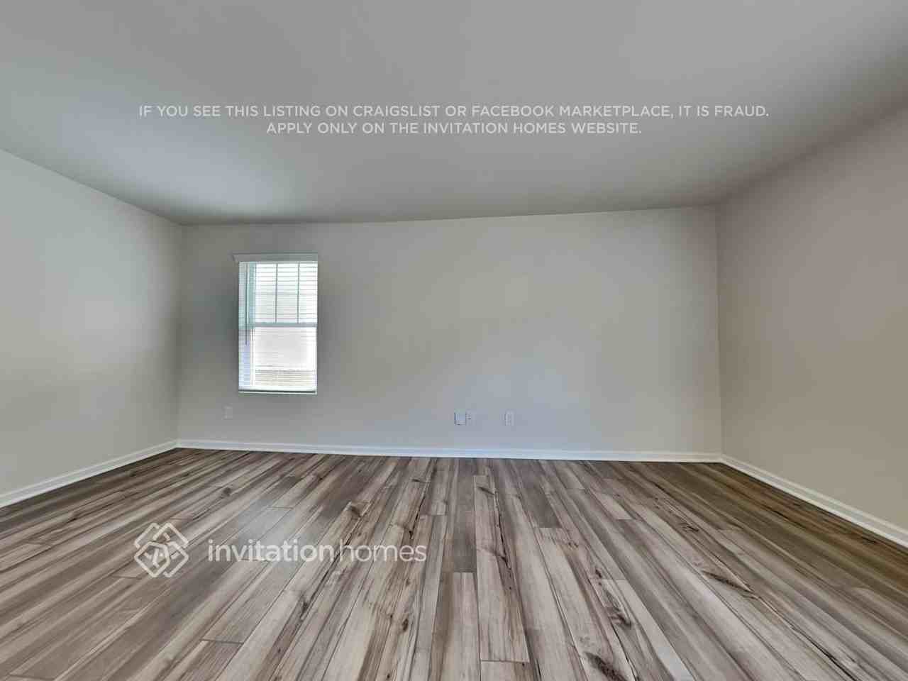 7300 Olive Coast St - Photo 4 of 20