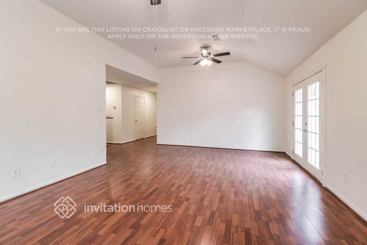 16127 Kelley Green Ct - Photo 5 of 16