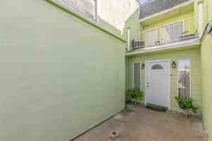 featured image of 4535 Alamosa St