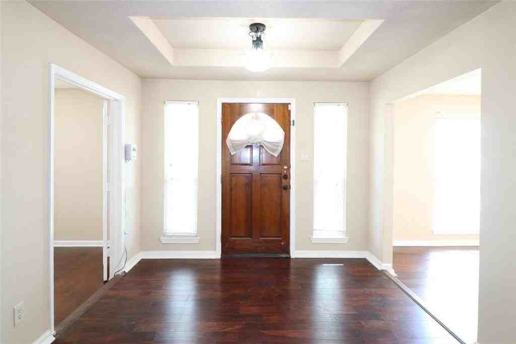 201 Bellwood Dr - Photo 2 of 33