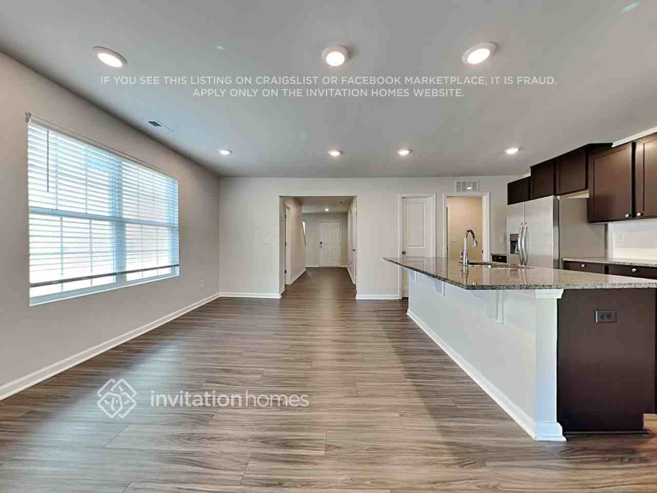 7208 Olive Coast St - Photo 5 of 19