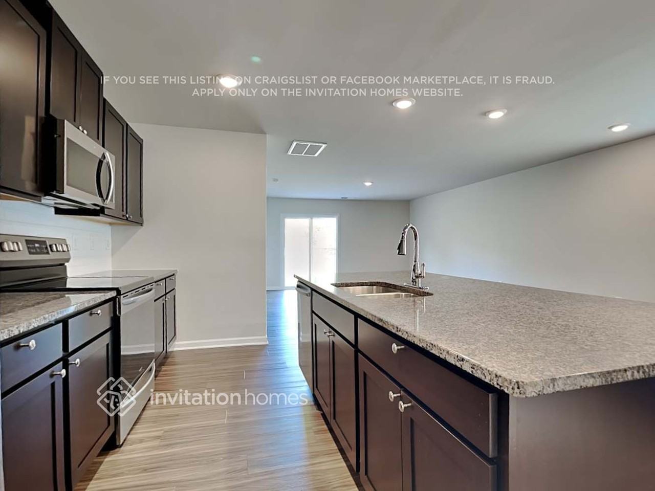 7208 Olive Coast St - Photo 6 of 19