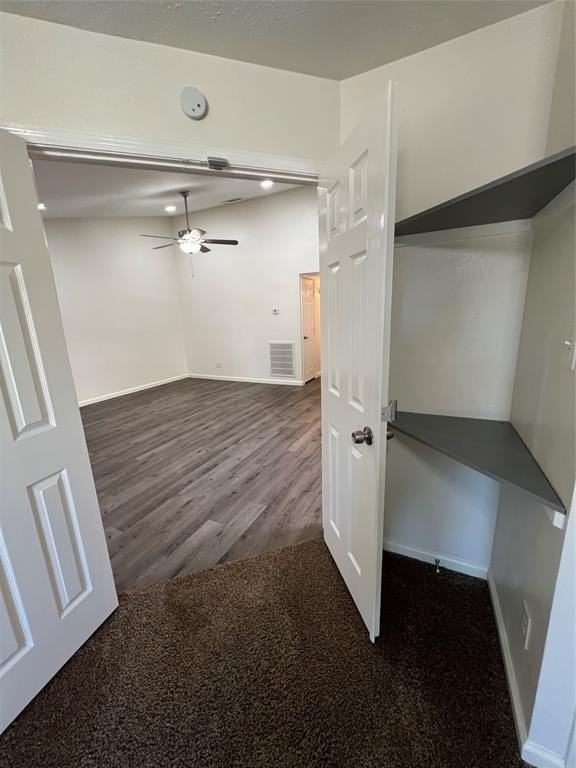 311 Navarro Ln - Photo 6 of 20