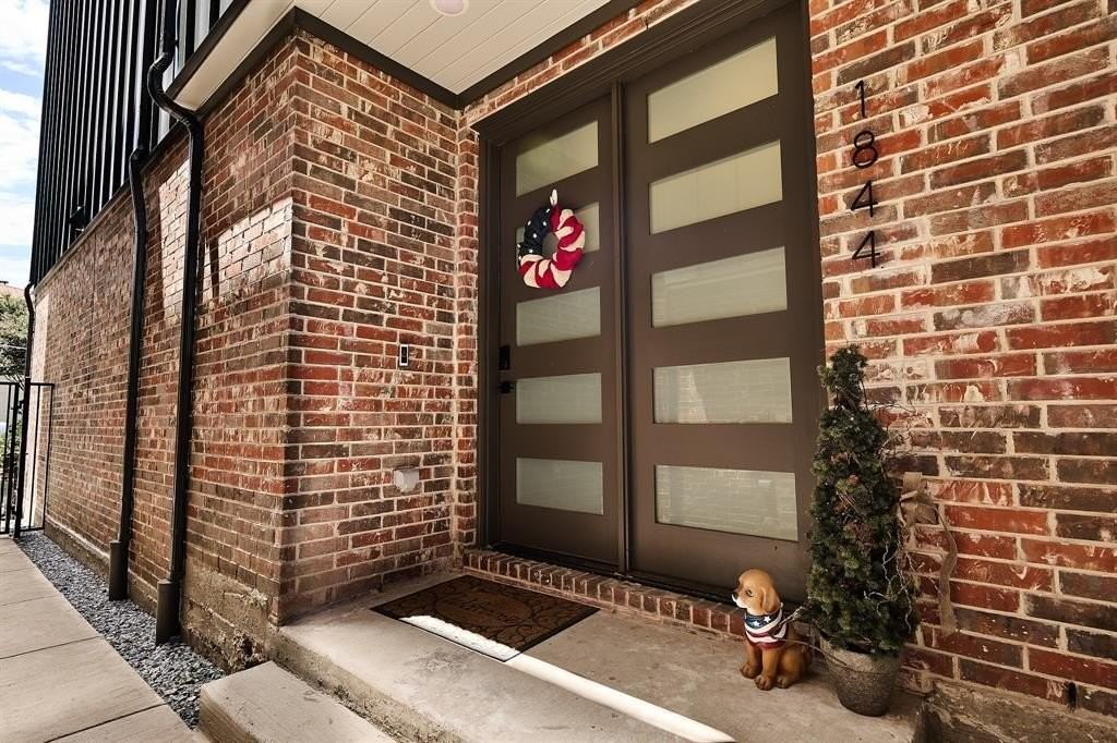 1844 Mecca St - Photo 2 of 33