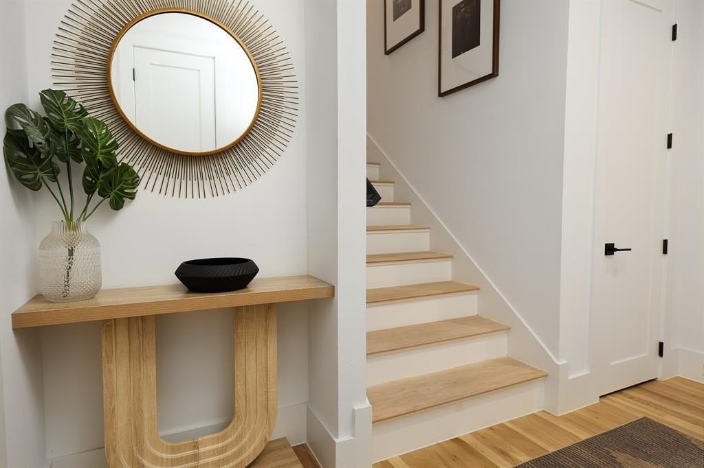 1844 Mecca St - Photo 3 of 33