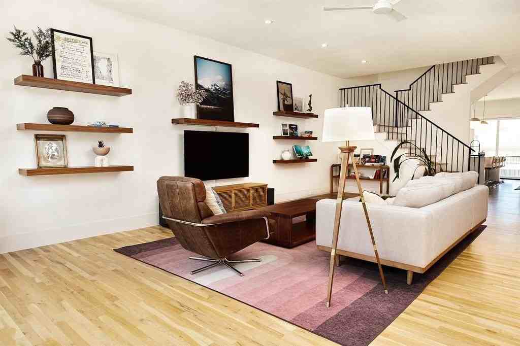 1844 Mecca St - Photo 7 of 33