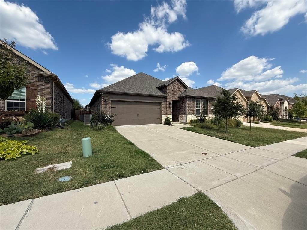 4124 Ellinger Dr - Photo 3 of 28