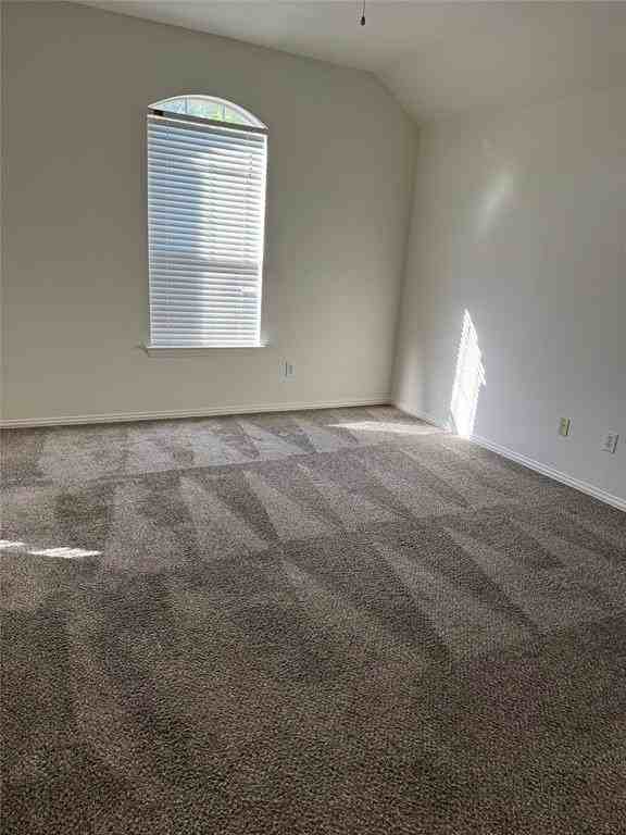 2230 Jaguar Dr - Photo 7 of 17