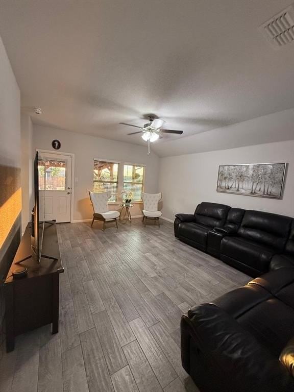 549 Houndstooth Dr - Photo 4 of 23