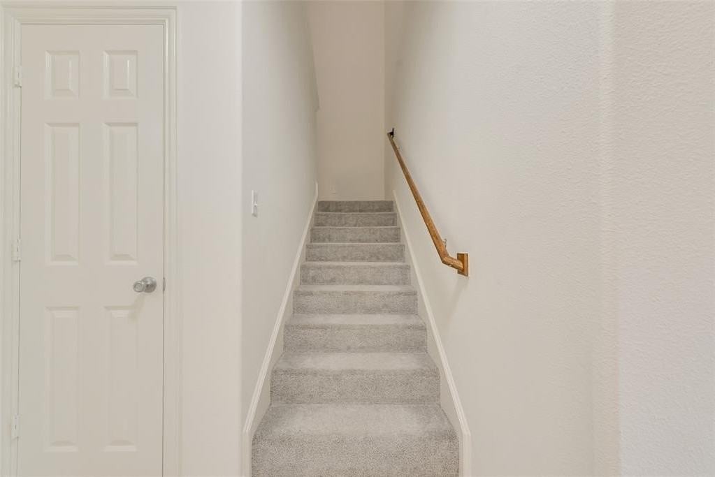 507 Mariner Drive - Photo 5 of 39