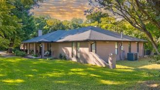 175 E Pleasant Run Rd - Photo 1 of 1