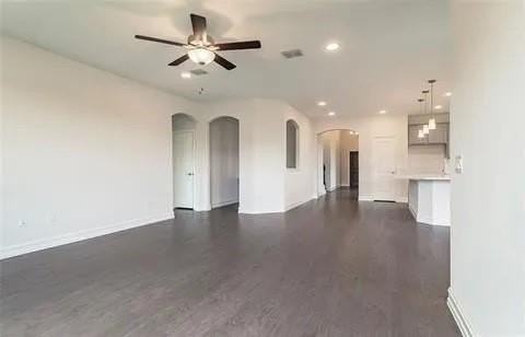 6501 Woodmere Ct - Photo 5 of 10