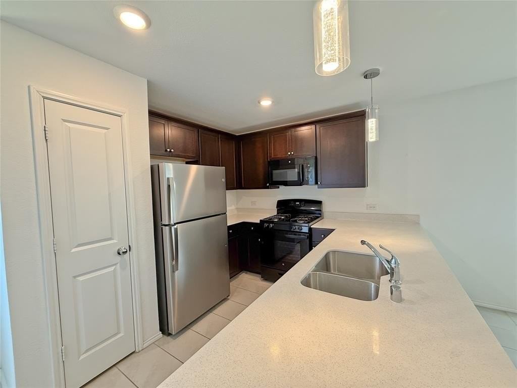 3701 Harper St - Photo 5 of 26