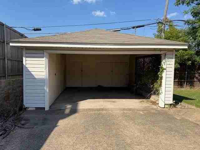 6365 Malcolm Dr - Photo 7 of 40