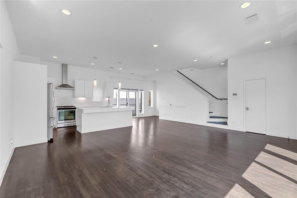 4915 Flitwick Ct - Photo 7 of 25