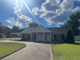 featured image of 810 Lucas Dr