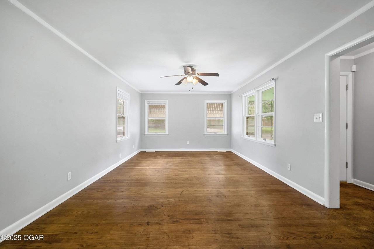 3010 Missouri Ave - Photo 4 of 20