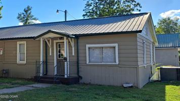 featured image of 1302 Iowa Ave