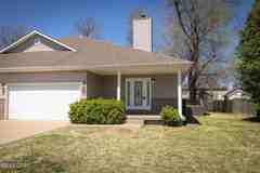 913 Briarview - Photo 1 of 1