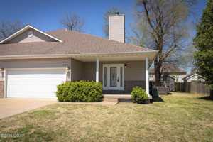 featured image of 913 Briarview