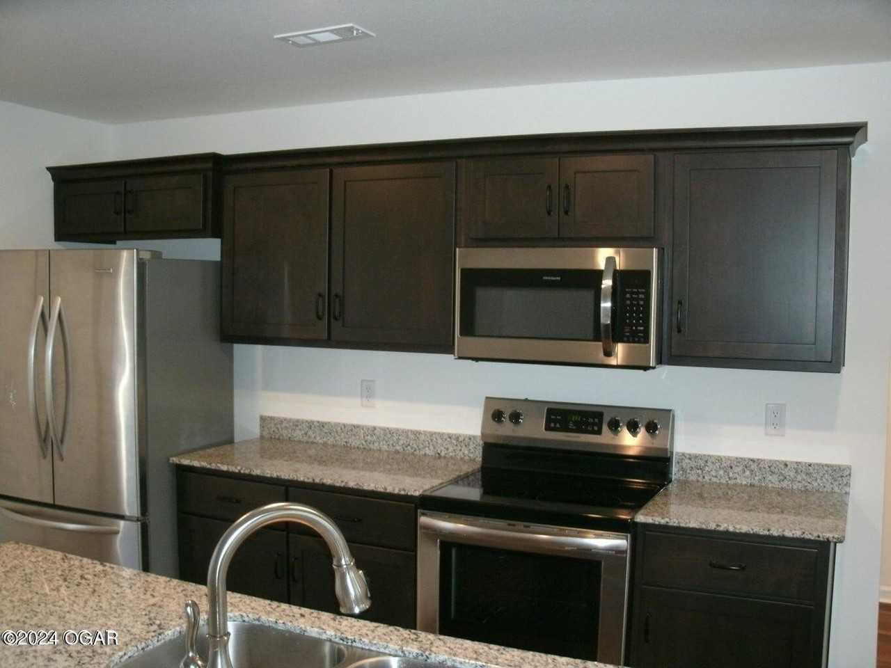 608 Cass Cir - Photo 6 of 15