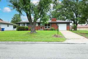 featured image of 811 E 33rd St