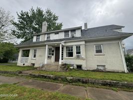 featured image of 817 W 5th St Apt 1 #1