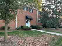 754 E Fox Hills Dr - Photo 1 of 1