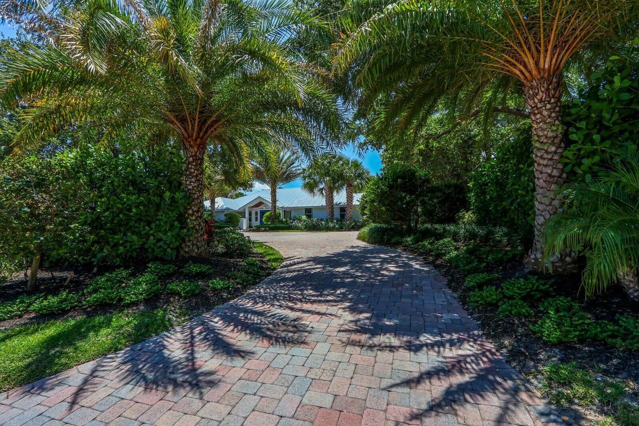 11 N River Rd - Photo 2 of 50