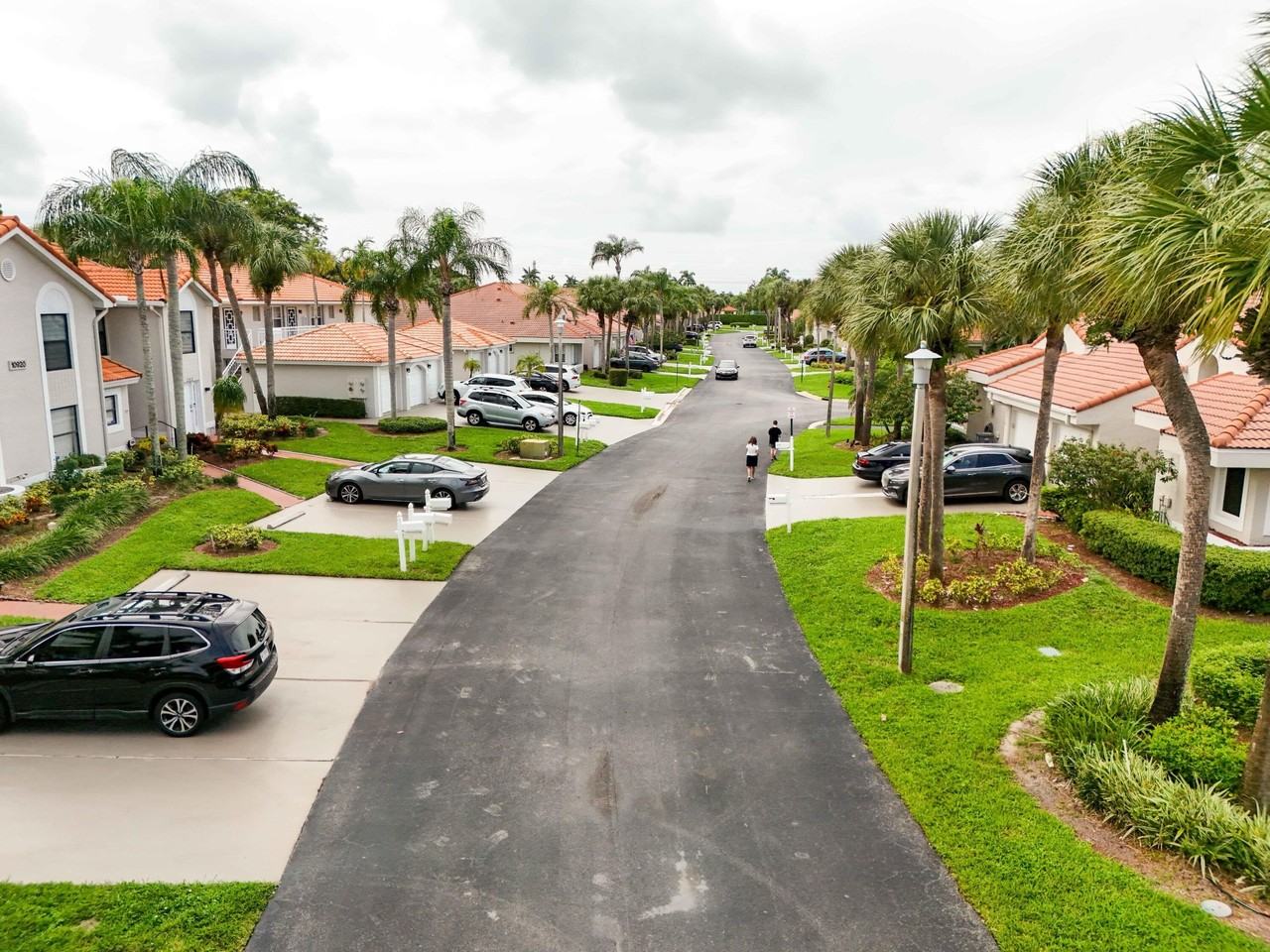 10910 Lakemore Ln #201 - Photo 3 of 50