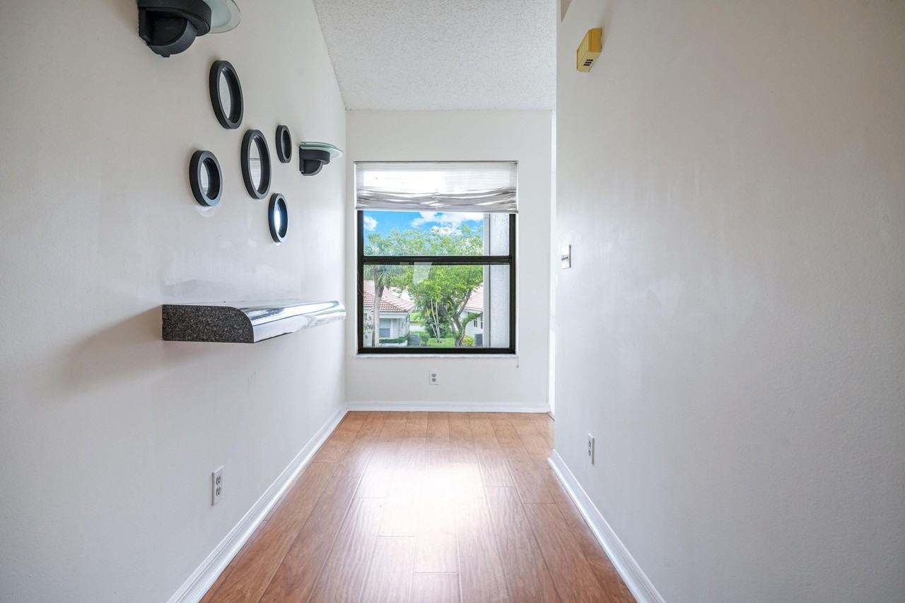 10910 Lakemore Ln #201 - Photo 7 of 50