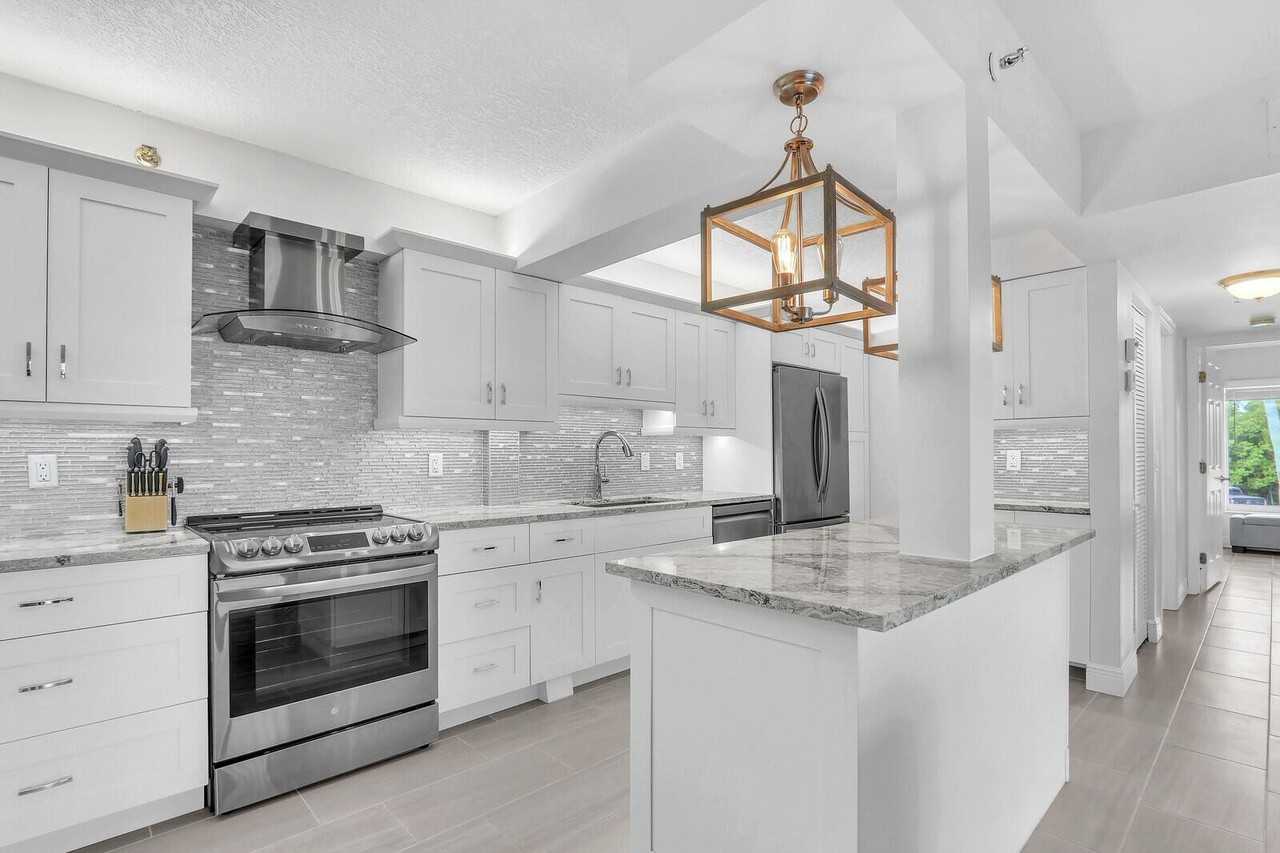 4444 Ne Ocean Blvd #E2