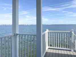 featured image of 453 Ne Indian River Dr