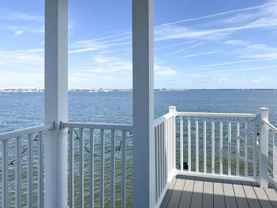 453 Ne Indian River Dr - Photo 1 of 1
