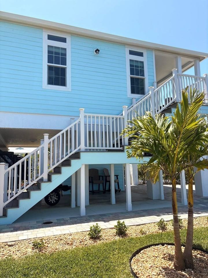 453 Ne Indian River Dr - Photo 2 of 26