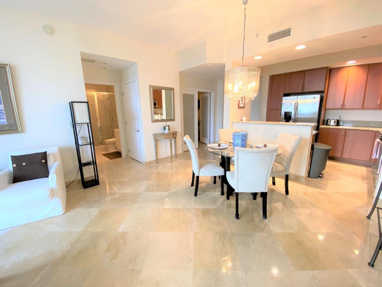 801 S Olive Ave #903 - Photo 3 of 50