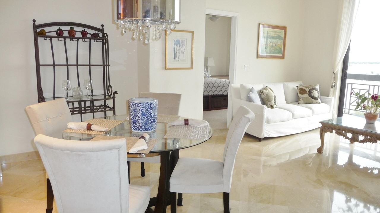 801 S Olive Ave #903 - Photo 7 of 50