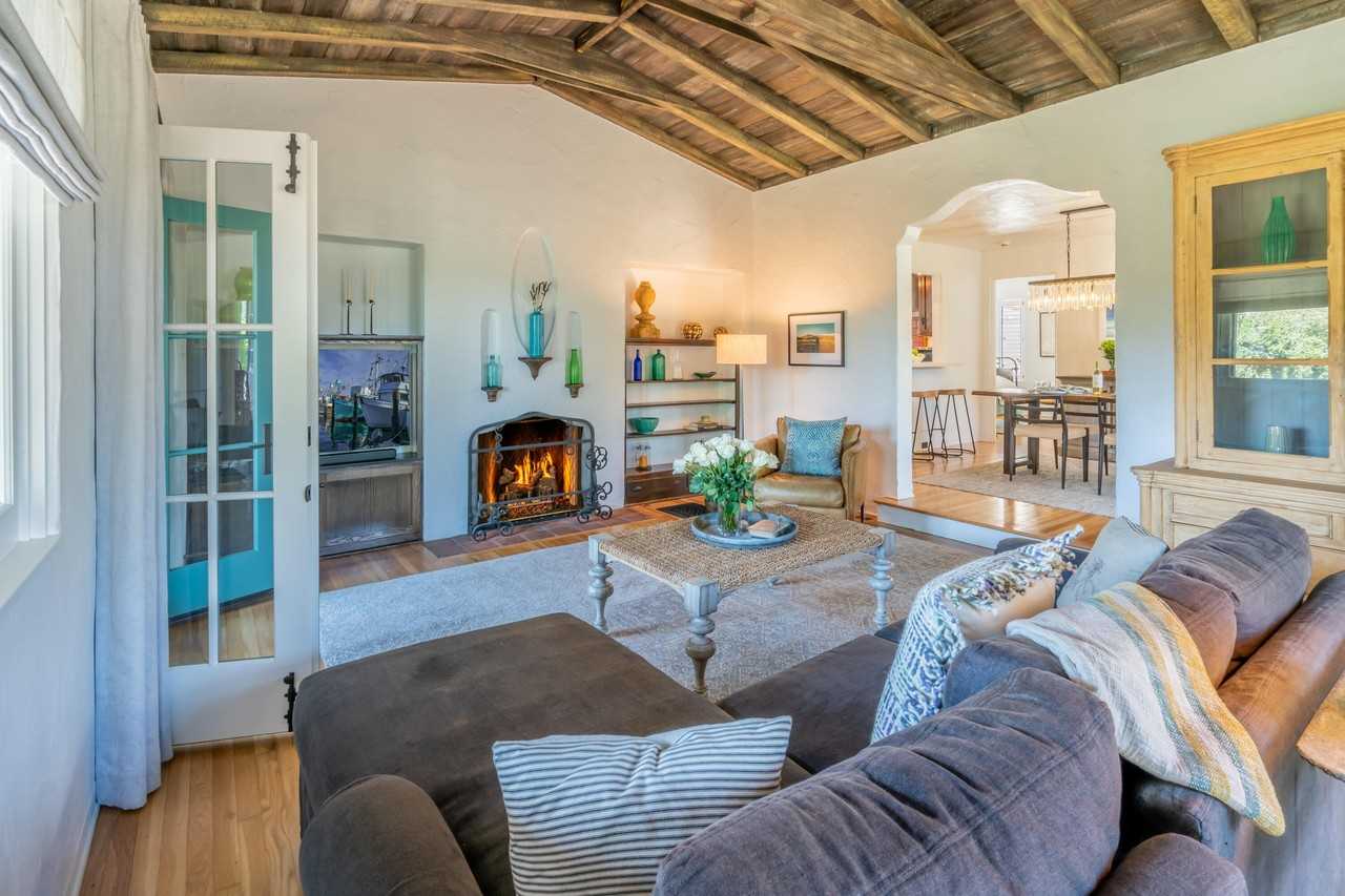 2328 State St - Photo 3 of 22