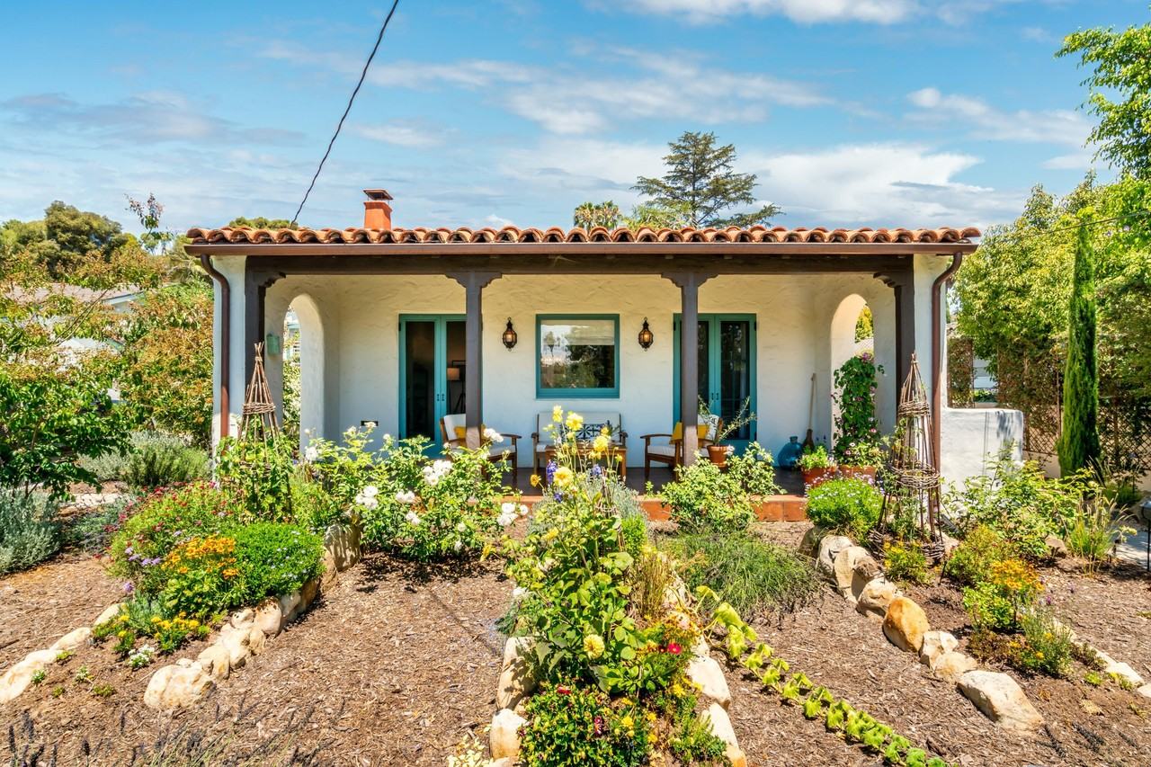 2328 State St - Photo 5 of 22