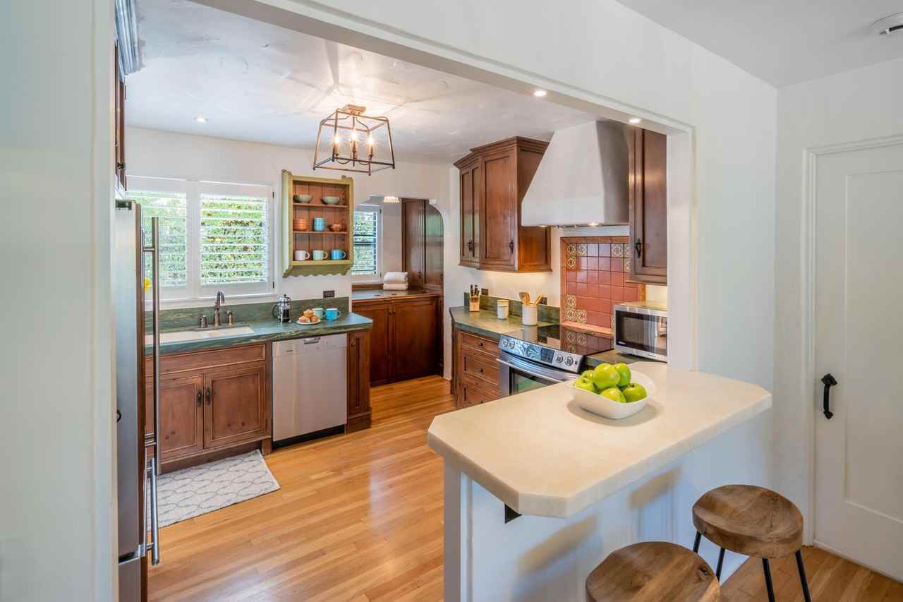 2328 State St - Photo 7 of 22