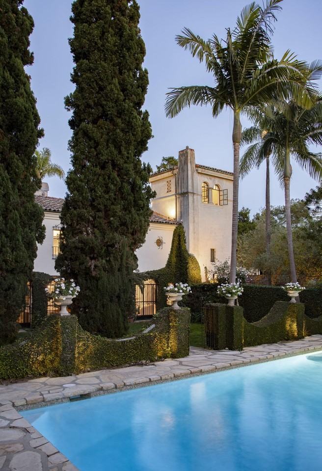 779 Ayala Ln - Photo 7 of 50