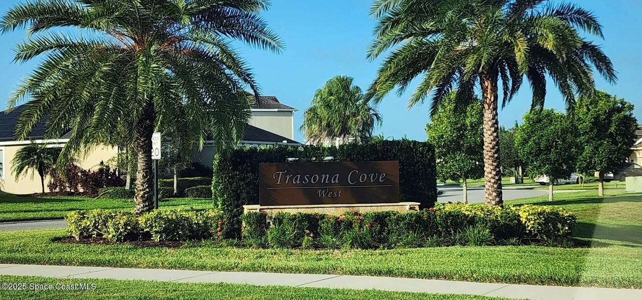 7308 Bluemink Ln - Photo 2 of 42