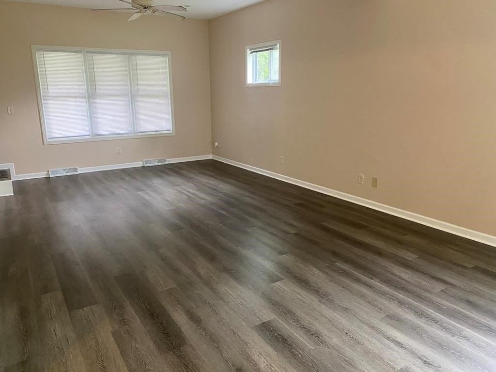 350 S Cottage St - Photo 3 of 9