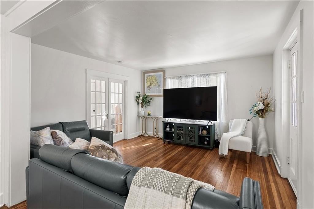 476 Providence St #1 - Photo 4 of 31