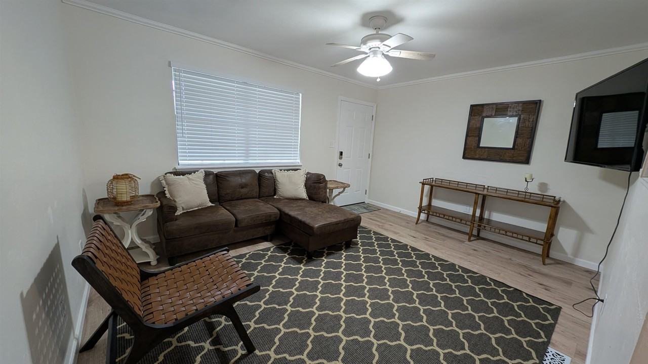 723 E Tennessee St Unit B #B - Photo 6 of 15