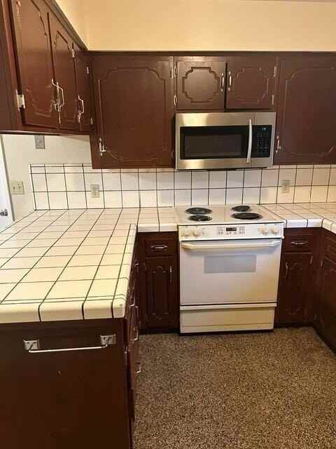 1237 Cabrillo Dr - Photo 6 of 21