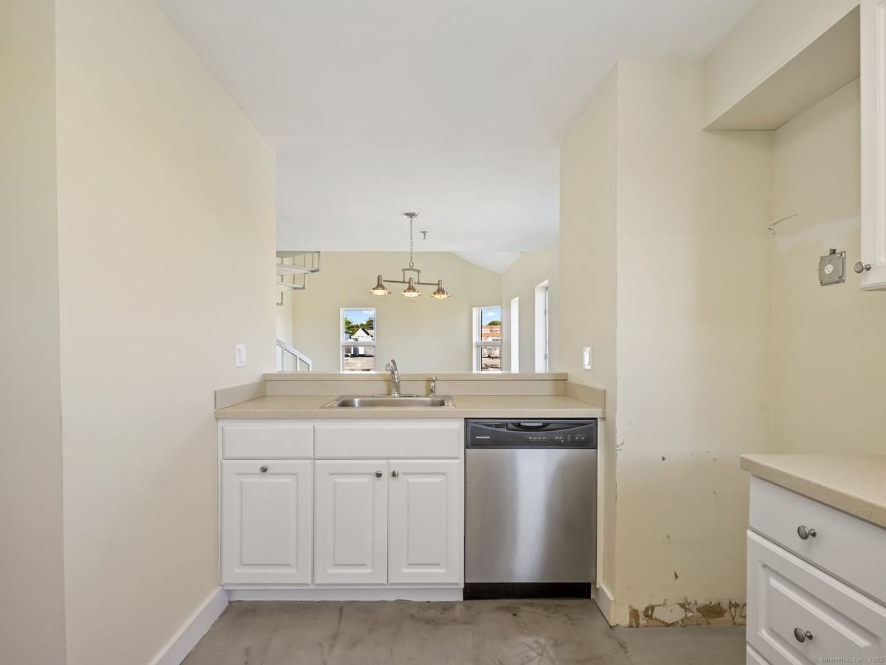 50 Water St - Photo 7 of 28