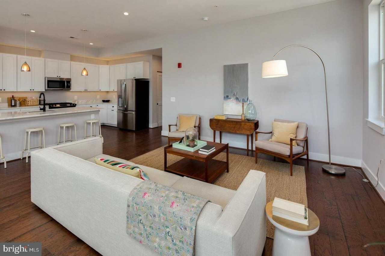 3542 Warder St Nw Apt 204 #204 - Photo 3 of 29